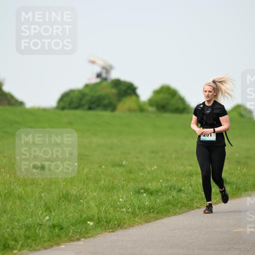 10.05.2026 - 8. Wedeler Halbmarathon Dr. Thomas Lammeyer http://msf.ph/oto/9709965 10.05.2026 12:04:06 Laufen 201 meine-sportfotos.de