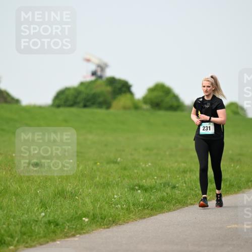 10.05.2026 - 8. Wedeler Halbmarathon Dr. Thomas Lammeyer http://msf.ph/oto/9709968 10.05.2026 12:04:06 Laufen 231 meine-sportfotos.de