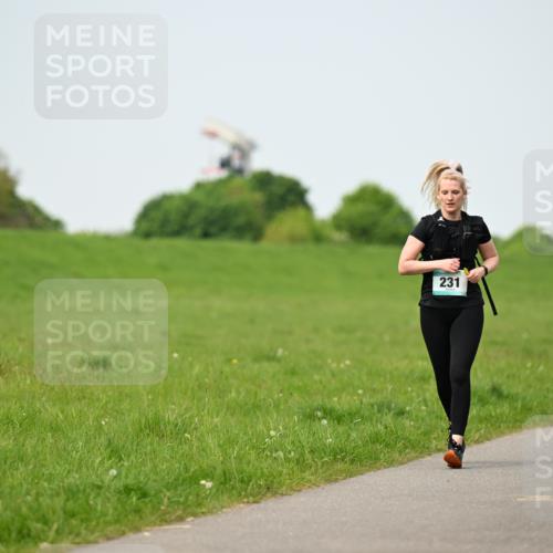 10.05.2026 - 8. Wedeler Halbmarathon Dr. Thomas Lammeyer http://msf.ph/oto/9709975 10.05.2026 12:04:06 Laufen 231 meine-sportfotos.de