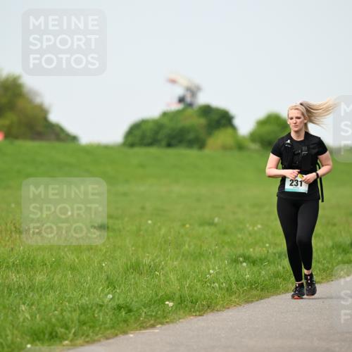 10.05.2026 - 8. Wedeler Halbmarathon Dr. Thomas Lammeyer http://msf.ph/oto/9709983 10.05.2026 12:04:07 Laufen 231 meine-sportfotos.de