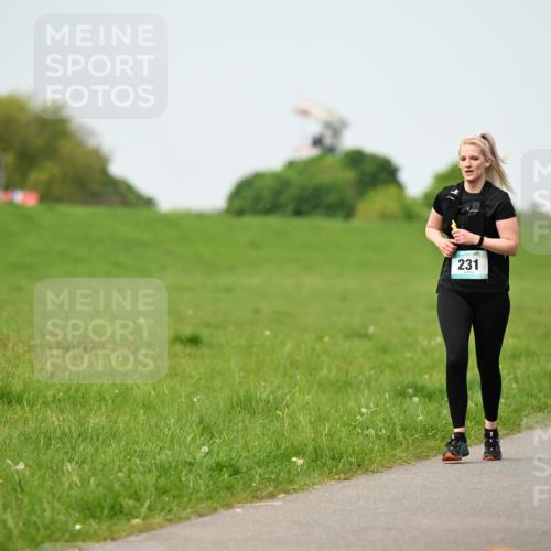 10.05.2026 - 8. Wedeler Halbmarathon Dr. Thomas Lammeyer http://msf.ph/oto/9709990 10.05.2026 12:04:07 Laufen 231 meine-sportfotos.de