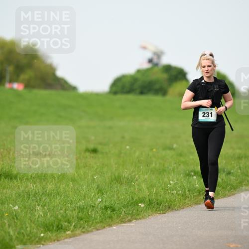 10.05.2026 - 8. Wedeler Halbmarathon Dr. Thomas Lammeyer http://msf.ph/oto/9710000 10.05.2026 12:04:07 Laufen 231 meine-sportfotos.de
