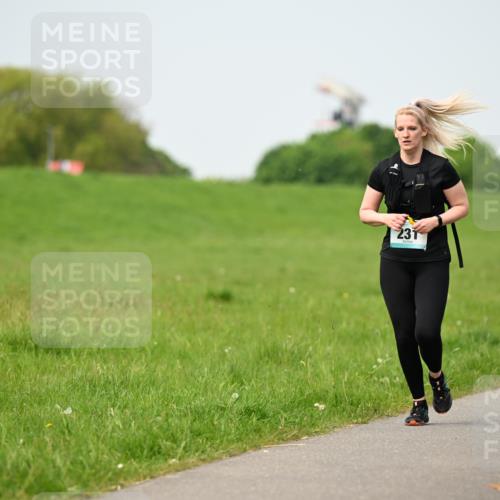 10.05.2026 - 8. Wedeler Halbmarathon Dr. Thomas Lammeyer http://msf.ph/oto/9710005 10.05.2026 12:04:08 Laufen 231 meine-sportfotos.de