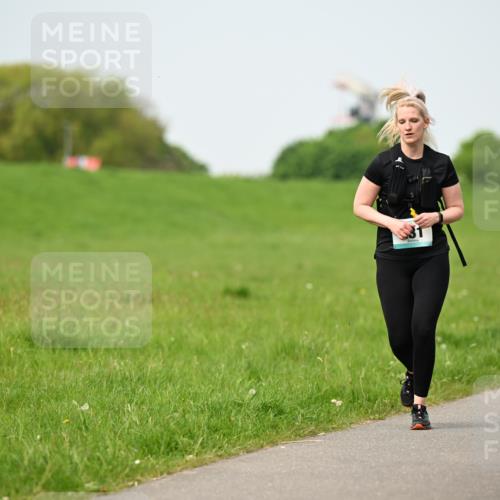 10.05.2026 - 8. Wedeler Halbmarathon Dr. Thomas Lammeyer http://msf.ph/oto/9710014 10.05.2026 12:04:08 Laufen  meine-sportfotos.de