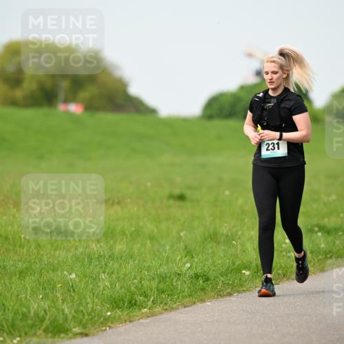 10.05.2026 - 8. Wedeler Halbmarathon Dr. Thomas Lammeyer http://msf.ph/oto/9710019 10.05.2026 12:04:08 Laufen 231 meine-sportfotos.de