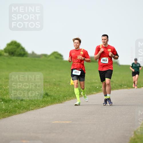 10.05.2026 - 8. Wedeler Halbmarathon Dr. Thomas Lammeyer http://msf.ph/oto/9710050 10.05.2026 12:04:21 Laufen 300, 951, 953 meine-sportfotos.de
