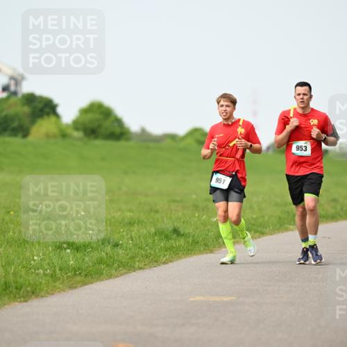 10.05.2026 - 8. Wedeler Halbmarathon Dr. Thomas Lammeyer http://msf.ph/oto/9710071 10.05.2026 12:04:22 Laufen 951, 953 meine-sportfotos.de