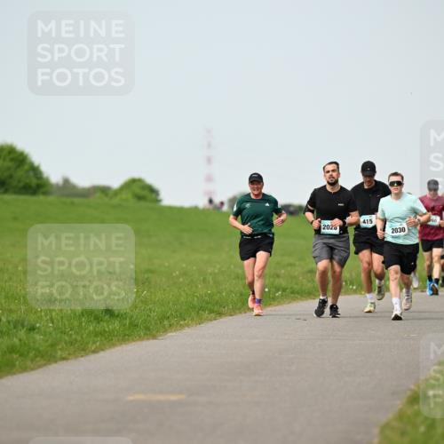 10.05.2026 - 8. Wedeler Halbmarathon Dr. Thomas Lammeyer http://msf.ph/oto/9710142 10.05.2026 12:04:30 Laufen 415, 202, 2030 meine-sportfotos.de