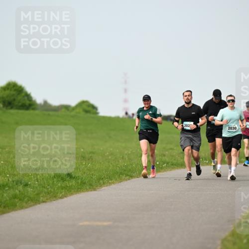 10.05.2026 - 8. Wedeler Halbmarathon Dr. Thomas Lammeyer http://msf.ph/oto/9710145 10.05.2026 12:04:30 Laufen 202, 2030 meine-sportfotos.de