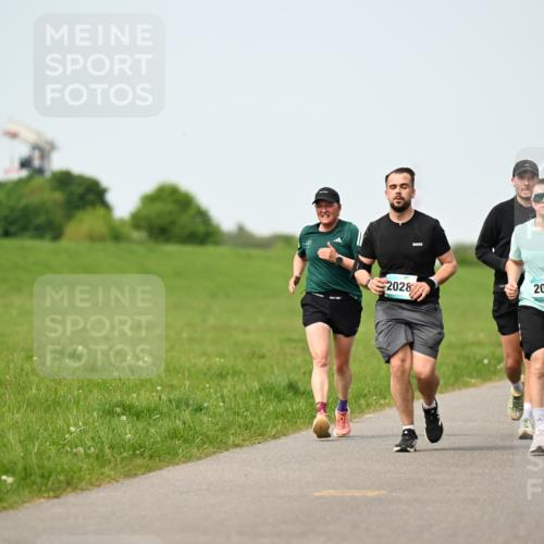 10.05.2026 - 8. Wedeler Halbmarathon Dr. Thomas Lammeyer http://msf.ph/oto/9710222 10.05.2026 12:04:35 Laufen 2028, 2030, 260 meine-sportfotos.de