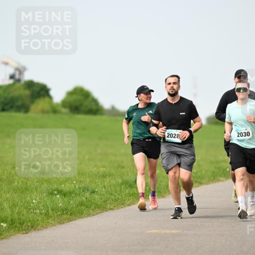 10.05.2026 - 8. Wedeler Halbmarathon Dr. Thomas Lammeyer http://msf.ph/oto/9710233 10.05.2026 12:04:35 Laufen 2028, 2030, 260 meine-sportfotos.de