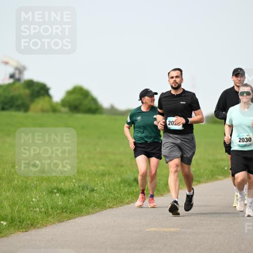 10.05.2026 - 8. Wedeler Halbmarathon Dr. Thomas Lammeyer http://msf.ph/oto/9710240 10.05.2026 12:04:35 Laufen 2030, 260 meine-sportfotos.de