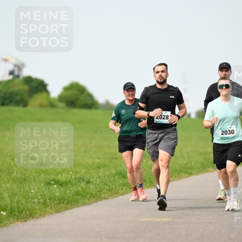 10.05.2026 - 8. Wedeler Halbmarathon Dr. Thomas Lammeyer http://msf.ph/oto/9710242 10.05.2026 12:04:36 Laufen 2028, 2030, 260 meine-sportfotos.de