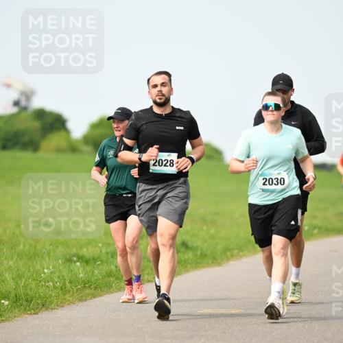 10.05.2026 - 8. Wedeler Halbmarathon Dr. Thomas Lammeyer http://msf.ph/oto/9710274 10.05.2026 12:04:37 Laufen 2028, 2030 meine-sportfotos.de