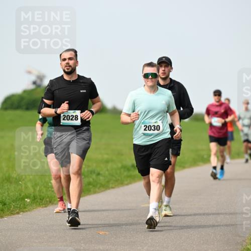 10.05.2026 - 8. Wedeler Halbmarathon Dr. Thomas Lammeyer http://msf.ph/oto/9710297 10.05.2026 12:04:39 Laufen 2028, 2030 meine-sportfotos.de