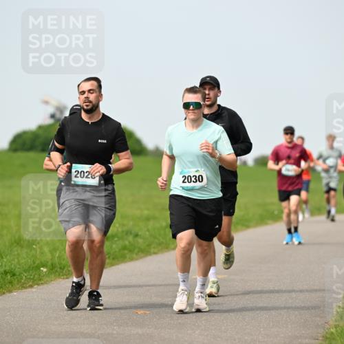 10.05.2026 - 8. Wedeler Halbmarathon Dr. Thomas Lammeyer http://msf.ph/oto/9710302 10.05.2026 12:04:39 Laufen 202, 2030 meine-sportfotos.de