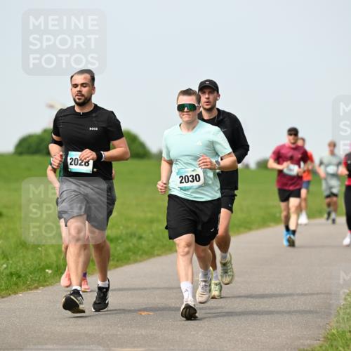 10.05.2026 - 8. Wedeler Halbmarathon Dr. Thomas Lammeyer http://msf.ph/oto/9710305 10.05.2026 12:04:39 Laufen 2028, 2030 meine-sportfotos.de