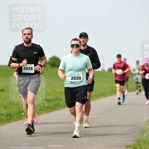 10.05.2026 - 8. Wedeler Halbmarathon Dr. Thomas Lammeyer http://msf.ph/oto/9710311 10.05.2026 12:04:40 Laufen 2028, 2030 meine-sportfotos.de