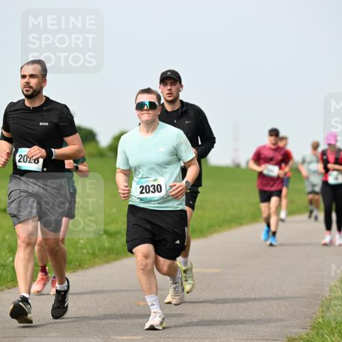 10.05.2026 - 8. Wedeler Halbmarathon Dr. Thomas Lammeyer http://msf.ph/oto/9710319 10.05.2026 12:04:40 Laufen 2026, 2030 meine-sportfotos.de