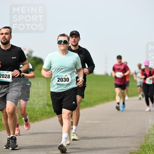 10.05.2026 - 8. Wedeler Halbmarathon Dr. Thomas Lammeyer http://msf.ph/oto/9710328 10.05.2026 12:04:40 Laufen 2028, 2030 meine-sportfotos.de