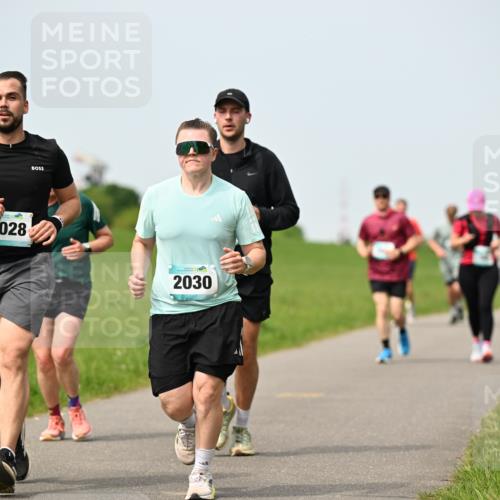10.05.2026 - 8. Wedeler Halbmarathon Dr. Thomas Lammeyer http://msf.ph/oto/9710331 10.05.2026 12:04:40 Laufen 2028, 2030 meine-sportfotos.de