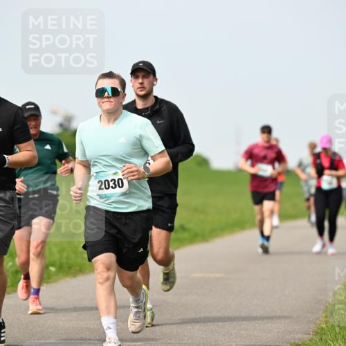 10.05.2026 - 8. Wedeler Halbmarathon Dr. Thomas Lammeyer http://msf.ph/oto/9710333 10.05.2026 12:04:41 Laufen 2028, 2030 meine-sportfotos.de