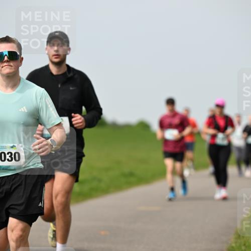 10.05.2026 - 8. Wedeler Halbmarathon Dr. Thomas Lammeyer http://msf.ph/oto/9710336 10.05.2026 12:04:42 Laufen 2030 meine-sportfotos.de