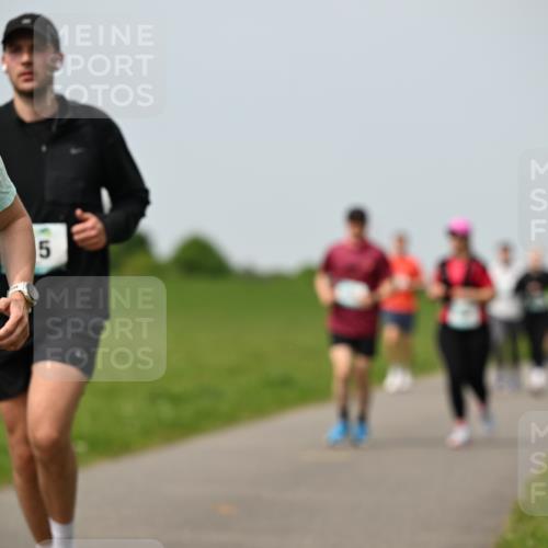 10.05.2026 - 8. Wedeler Halbmarathon Dr. Thomas Lammeyer http://msf.ph/oto/9710345 10.05.2026 12:04:42 Laufen 2030 meine-sportfotos.de