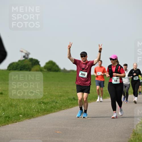 10.05.2026 - 8. Wedeler Halbmarathon Dr. Thomas Lammeyer http://msf.ph/oto/9710355 10.05.2026 12:04:43 Laufen 260 meine-sportfotos.de