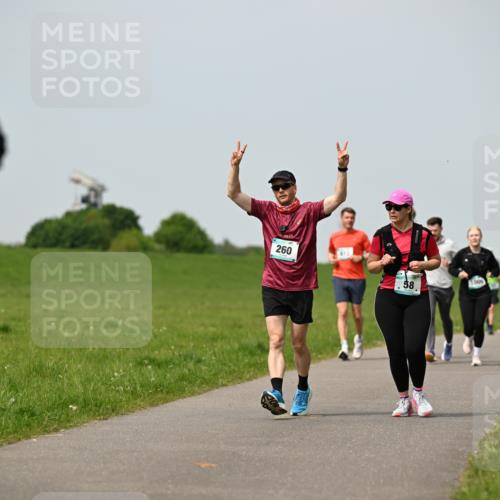 10.05.2026 - 8. Wedeler Halbmarathon Dr. Thomas Lammeyer http://msf.ph/oto/9710357 10.05.2026 12:04:43 Laufen 260, 413, 1009 meine-sportfotos.de
