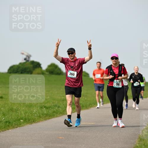10.05.2026 - 8. Wedeler Halbmarathon Dr. Thomas Lammeyer http://msf.ph/oto/9710370 10.05.2026 12:04:44 Laufen 260 meine-sportfotos.de