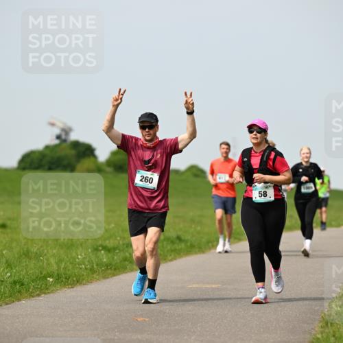 10.05.2026 - 8. Wedeler Halbmarathon Dr. Thomas Lammeyer http://msf.ph/oto/9710381 10.05.2026 12:04:44 Laufen 260, 100 meine-sportfotos.de