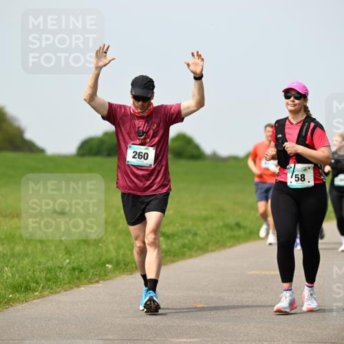10.05.2026 - 8. Wedeler Halbmarathon Dr. Thomas Lammeyer http://msf.ph/oto/9710394 10.05.2026 12:04:46 Laufen 42195, 260 meine-sportfotos.de