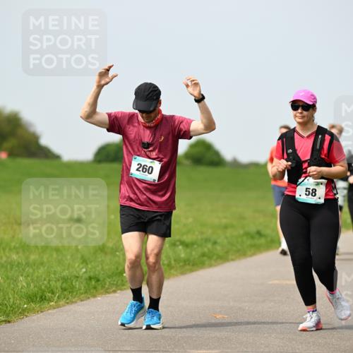 10.05.2026 - 8. Wedeler Halbmarathon Dr. Thomas Lammeyer http://msf.ph/oto/9710402 10.05.2026 12:04:46 Laufen 260 meine-sportfotos.de