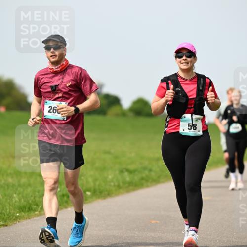 10.05.2026 - 8. Wedeler Halbmarathon Dr. Thomas Lammeyer http://msf.ph/oto/9710418 10.05.2026 12:04:47 Laufen 195 meine-sportfotos.de