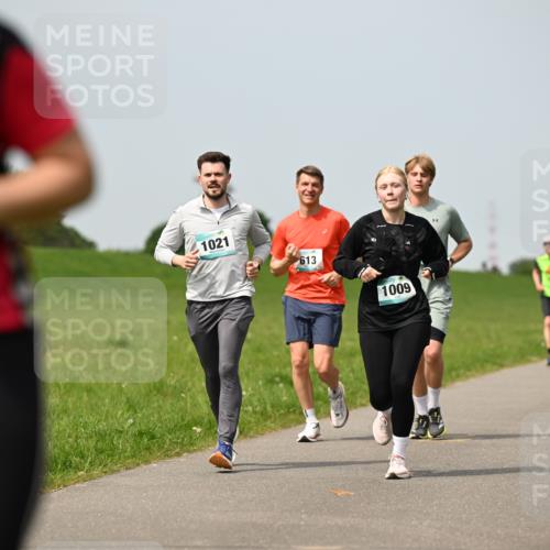 10.05.2026 - 8. Wedeler Halbmarathon Dr. Thomas Lammeyer http://msf.ph/oto/9710460 10.05.2026 12:04:50 Laufen 1021, 613, 1009 meine-sportfotos.de