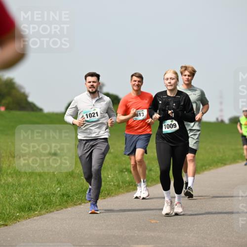 10.05.2026 - 8. Wedeler Halbmarathon Dr. Thomas Lammeyer http://msf.ph/oto/9710463 10.05.2026 12:04:50 Laufen 1021, 613, 1009 meine-sportfotos.de