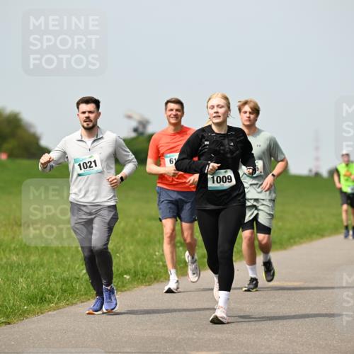 10.05.2026 - 8. Wedeler Halbmarathon Dr. Thomas Lammeyer http://msf.ph/oto/9710473 10.05.2026 12:04:50 Laufen 1021, 1009 meine-sportfotos.de