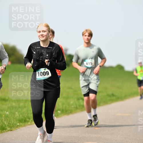 10.05.2026 - 8. Wedeler Halbmarathon Dr. Thomas Lammeyer http://msf.ph/oto/9710490 10.05.2026 12:04:52 Laufen 1021, 1009, 615 meine-sportfotos.de
