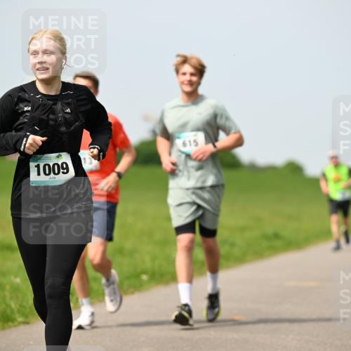 10.05.2026 - 8. Wedeler Halbmarathon Dr. Thomas Lammeyer http://msf.ph/oto/9710499 10.05.2026 12:04:53 Laufen 1009, 615 meine-sportfotos.de
