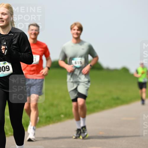 10.05.2026 - 8. Wedeler Halbmarathon Dr. Thomas Lammeyer http://msf.ph/oto/9710503 10.05.2026 12:04:53 Laufen 1009 meine-sportfotos.de