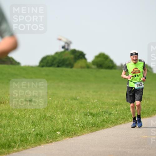 10.05.2026 - 8. Wedeler Halbmarathon Dr. Thomas Lammeyer http://msf.ph/oto/9710531 10.05.2026 12:04:55 Laufen 822 meine-sportfotos.de