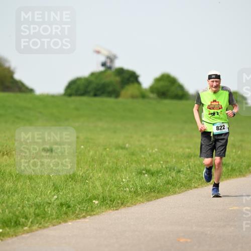 10.05.2026 - 8. Wedeler Halbmarathon Dr. Thomas Lammeyer http://msf.ph/oto/9710538 10.05.2026 12:04:56 Laufen 822 meine-sportfotos.de
