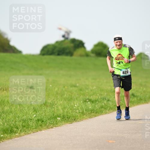 10.05.2026 - 8. Wedeler Halbmarathon Dr. Thomas Lammeyer http://msf.ph/oto/9710553 10.05.2026 12:04:56 Laufen 822 meine-sportfotos.de