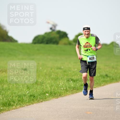 10.05.2026 - 8. Wedeler Halbmarathon Dr. Thomas Lammeyer http://msf.ph/oto/9710564 10.05.2026 12:04:57 Laufen 822 meine-sportfotos.de
