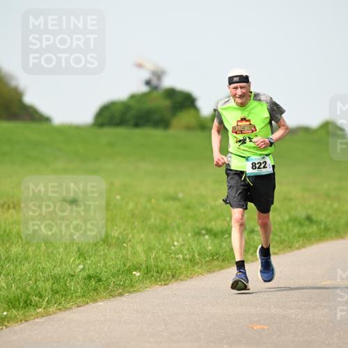 10.05.2026 - 8. Wedeler Halbmarathon Dr. Thomas Lammeyer http://msf.ph/oto/9710566 10.05.2026 12:04:57 Laufen 822 meine-sportfotos.de