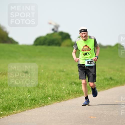 10.05.2026 - 8. Wedeler Halbmarathon Dr. Thomas Lammeyer http://msf.ph/oto/9710568 10.05.2026 12:04:57 Laufen 822 meine-sportfotos.de