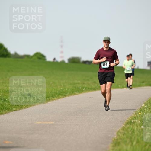 10.05.2026 - 8. Wedeler Halbmarathon Dr. Thomas Lammeyer http://msf.ph/oto/9710591 10.05.2026 12:04:59 Laufen 464 meine-sportfotos.de