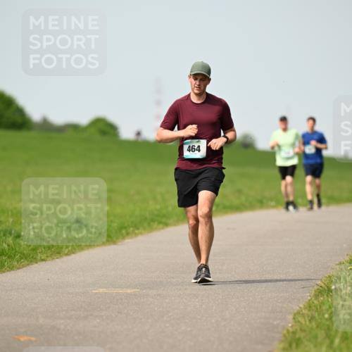 10.05.2026 - 8. Wedeler Halbmarathon Dr. Thomas Lammeyer http://msf.ph/oto/9710630 10.05.2026 12:05:01 Laufen 464 meine-sportfotos.de