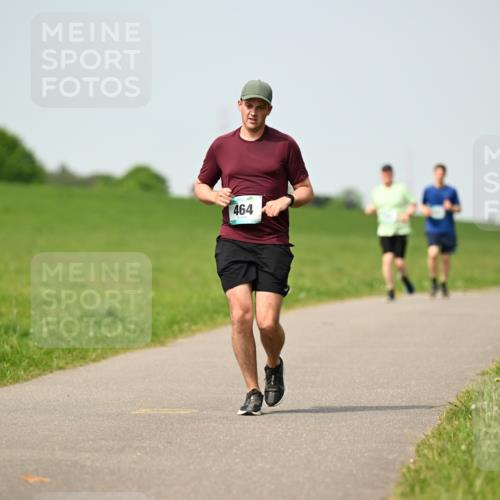 10.05.2026 - 8. Wedeler Halbmarathon Dr. Thomas Lammeyer http://msf.ph/oto/9710641 10.05.2026 12:05:02 Laufen 464 meine-sportfotos.de